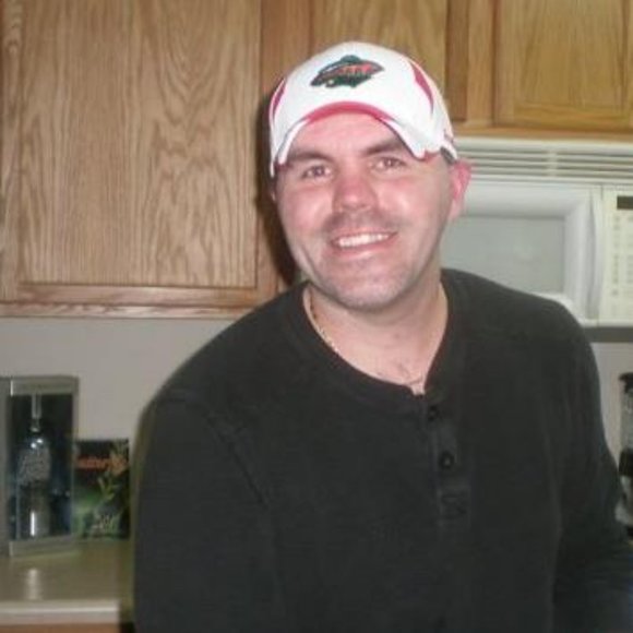 Meet your Posher, Justin - Picture 2 of 2